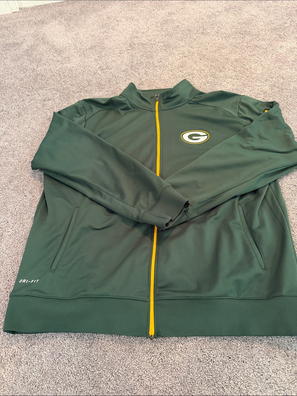 Men’s Packer light weight zip up jacket!